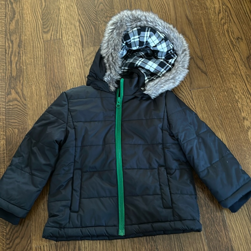 Janie and Jack Black Puffer Jacket with Green Zipper and Faux-Fur Hood-2T